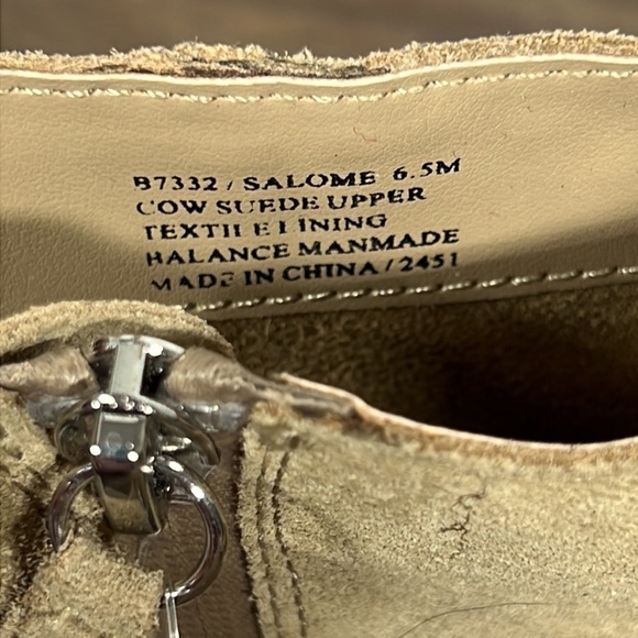 BLONDO Salome Suede Ankle Boots Taupe Sz 6.5 NIB - Picture 9 of 10